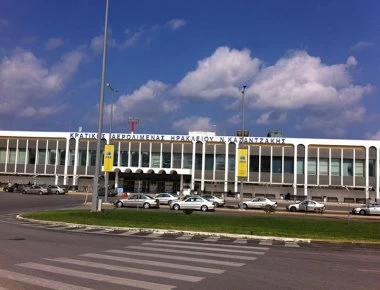 Αεροδρόμιο Ηρακλείου: Τρεις απινιδώσεις έκαναν σε άνδρα που έπαθε ανακοπή καρδιάς